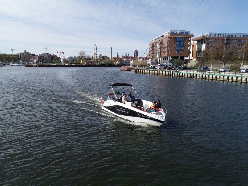 Gdańsk: Motlawa River Yacht Cruise - Commentary, Languages, and Practical Expectations