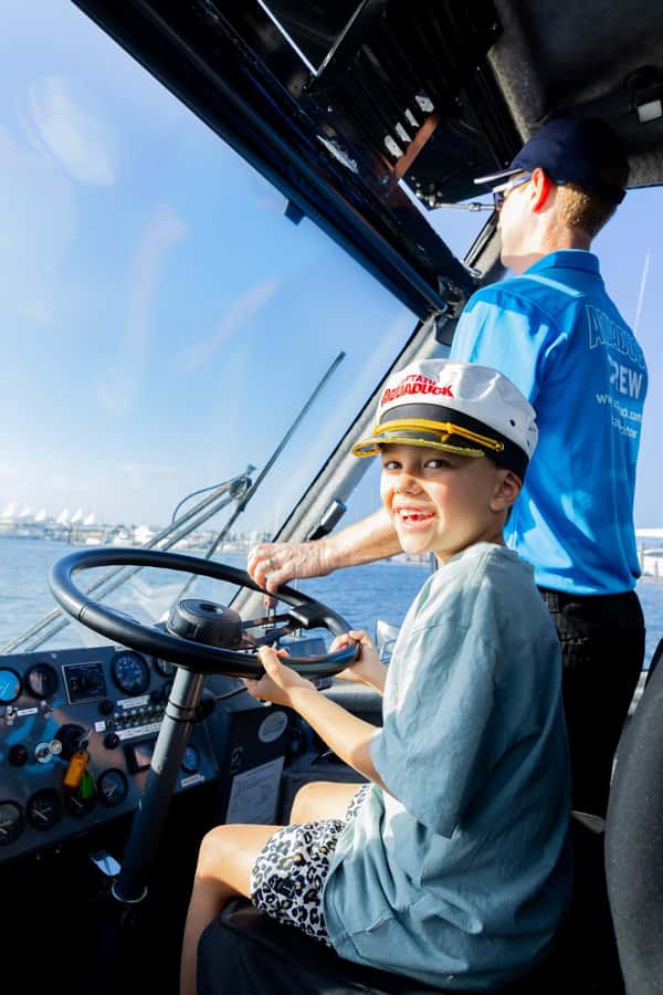 Gold Coast: 1-Hour Land and Water Duck Tour - Why the road-to-water change makes this tour different
