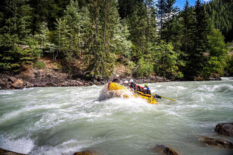 Golden, BC: Kicking Horse River Whitewater Raft Experience - The return to Whitewater Lodge is well planned