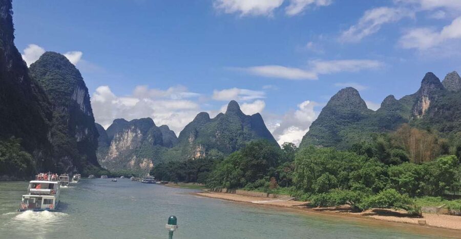 Guilin: Private Full-Day Li River Cruise and Liusanjie Show - Why the Li River is worth your morning