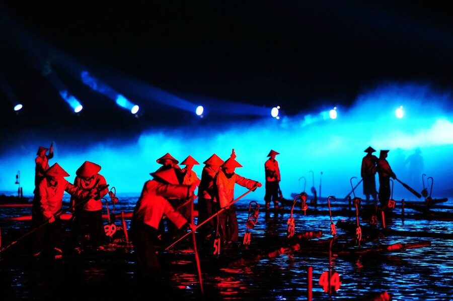Guilin: Private Full-Day Li River Cruise and Liusanjie Show - Yangshuo, Yatti Cafe, and West Street
