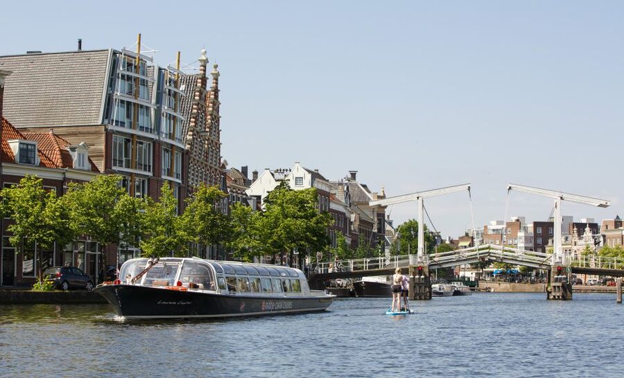 Haarlem: Dutch Windmill & Spaarne River Sightseeing Cruise - What the guide and audio options add