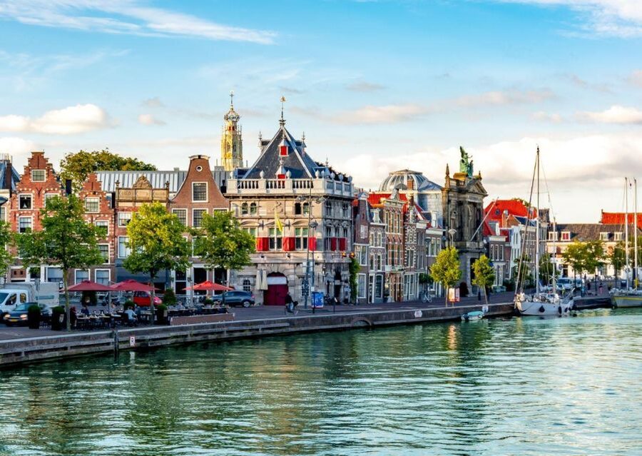 Haarlem: Dutch Windmill & Spaarne River Sightseeing Cruise - Covered, heated, or semi-open boats