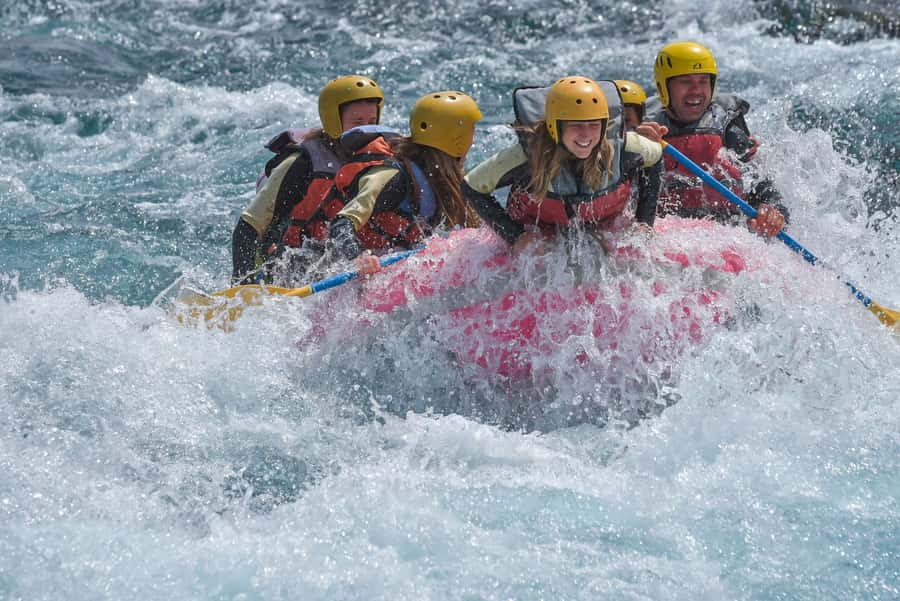 Half Day Rafting Mendoza River - Guides, Language, and Group Atmosphere