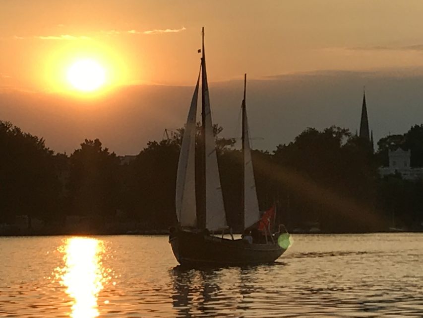 Hamburg: Alster River Sailboat Tour with Sundowner - Booking details worth knowing
