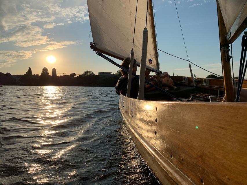 Hamburg: Alster River Sailboat Tour with Sundowner - What happens during the hour