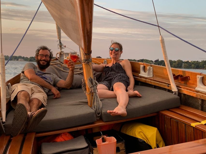 Hamburg: Alster River Sailboat Tour with Sundowner - Weather, clothing, and comfort
