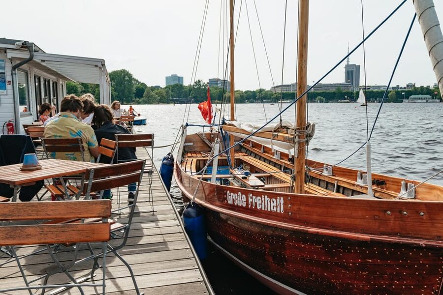 Hamburg: Alster River Sailing Tour on a 2-Masted Sailboat - What the $45 price buys you