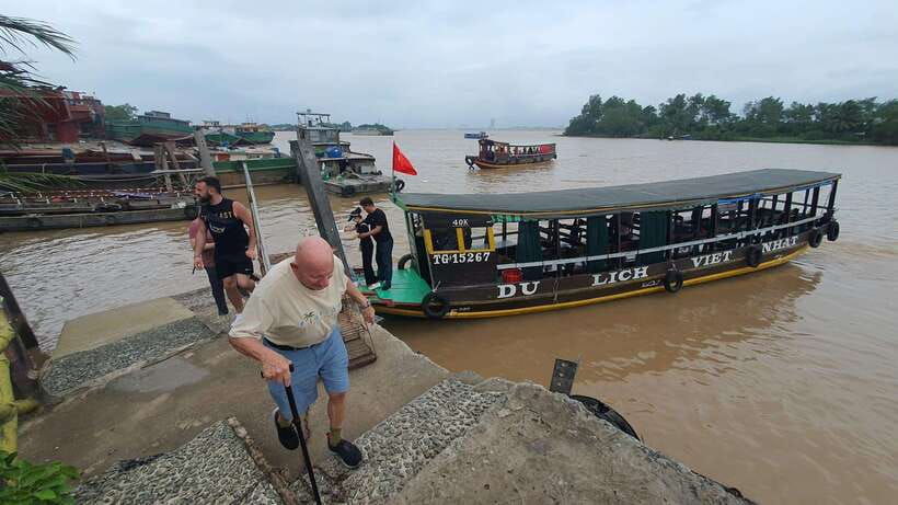 HCM: Mekong Delta Islands Boat & Tuk-Tuk Tour with Tastings - Lunch and Bánh Khọt in Ben Tre Province