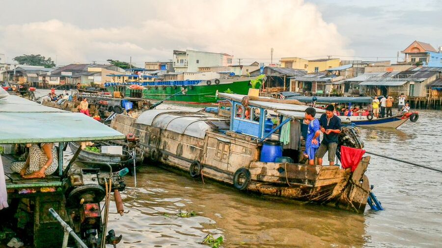 HCMC: Cai Rang Floating Market & Mekong Delta Private Tour - A sampan through the coconut-lined canals