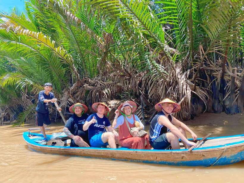 HCMC: Cu Chi Tunnels & Mekong Delta VIP Tour by Limousine - The limousine ride and the road south