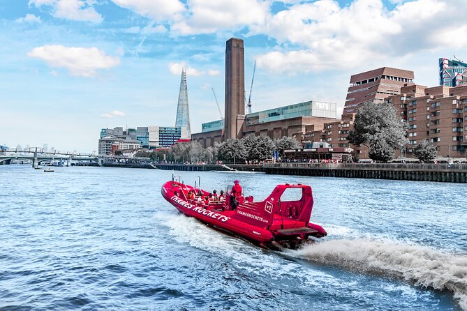 High-Speed Thames River Speedboat in London - The guides make a real difference