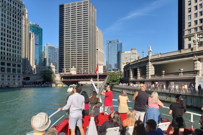 Historical and Architectural Chicago Fireboat River & Lake Cruise - Lake Michigan views and the best photo angles