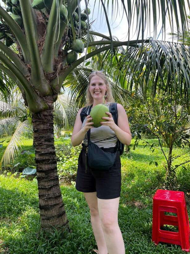 Ho Chi Minh: 1-Day Mekong Delta Tour-Floating Market & Islet - Son Islet and the floating fish farm
