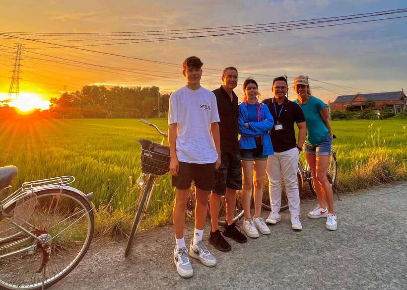 Ho Chi Minh City: 2-Day Bike & Kayak Mekong Delta Tour - Why the overnight stay changes the Mekong experience