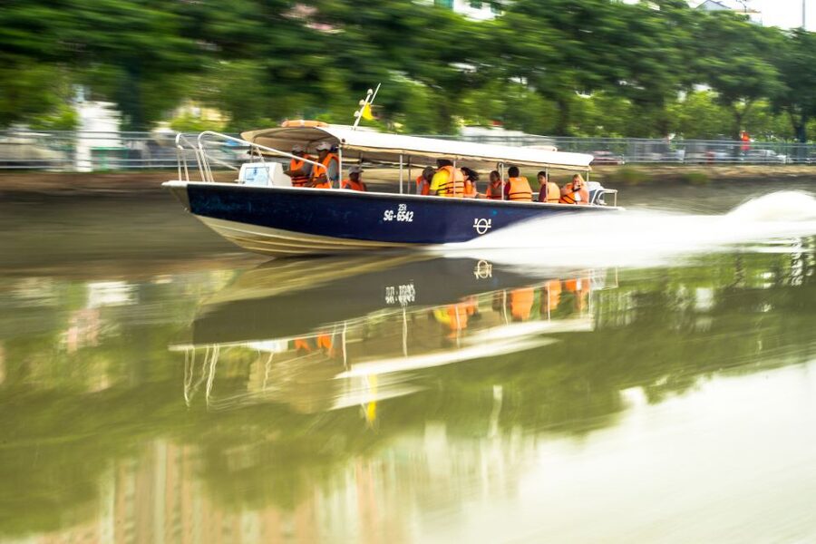 Ho Chi Minh City: Mekong Delta Full-Day Speedboat Tour - Breakfast, fruit, and a river full of photo stops