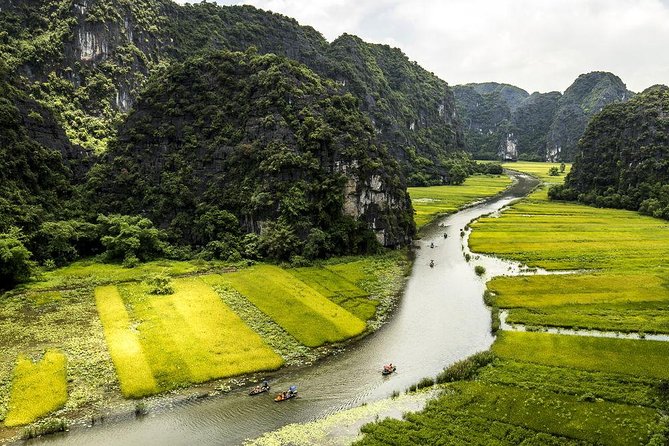 Hoa Lu Tam Coc Full-Day DELUXE Tour Including BUFFET LUNCH & River Boat Ride - Tam Coc by sampan: the reason to book