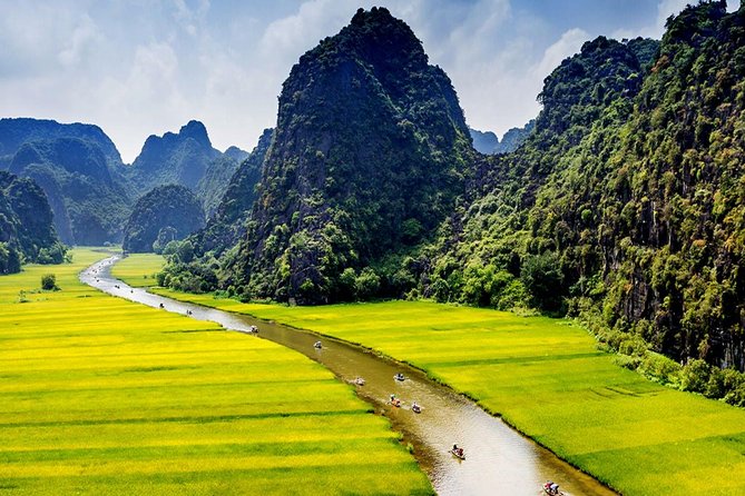 Hoa Lu Tam Coc Full-Day DELUXE Tour Including BUFFET LUNCH & River Boat Ride - Hoa Lu temples and Vietnam’s first capital