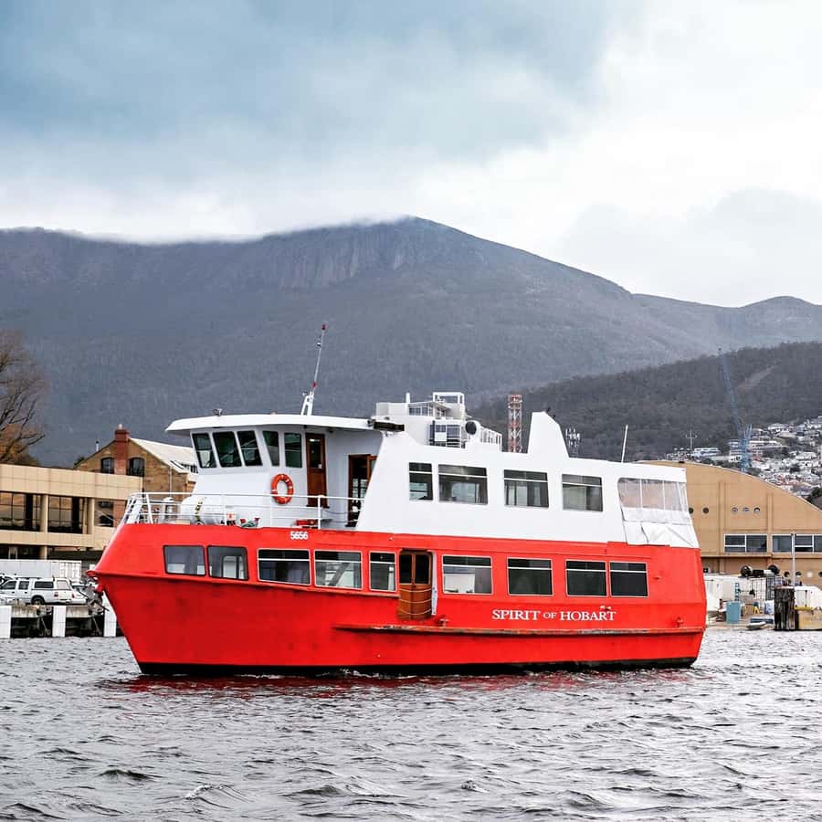 Hobart: Morning River Cruise - Why the commentary matters