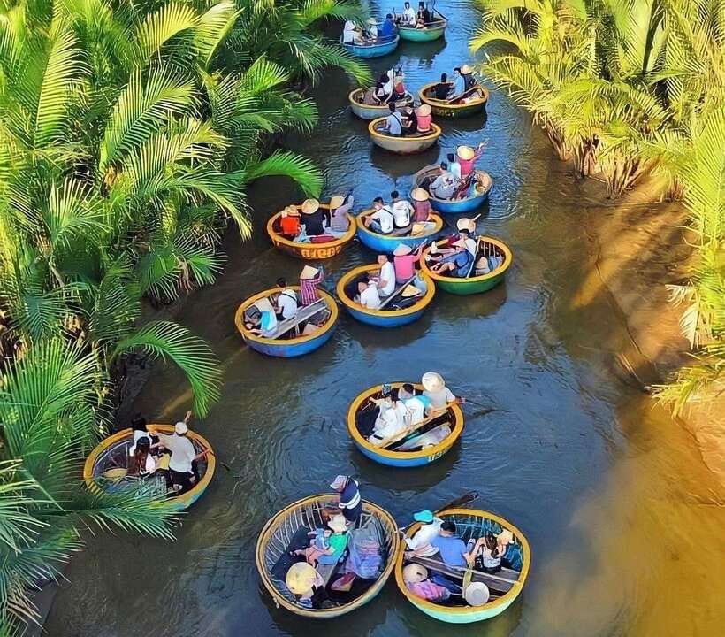 Hoi An: Basket Boat Tour by River Boat and Lantern Release - Meeting at 40 Bach Dang Street
