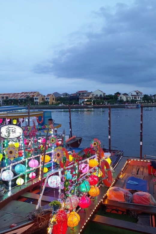 Hoi An Boat Lantern With Release Flower Hoai River At Night - Releasing a flower lantern for someone you love