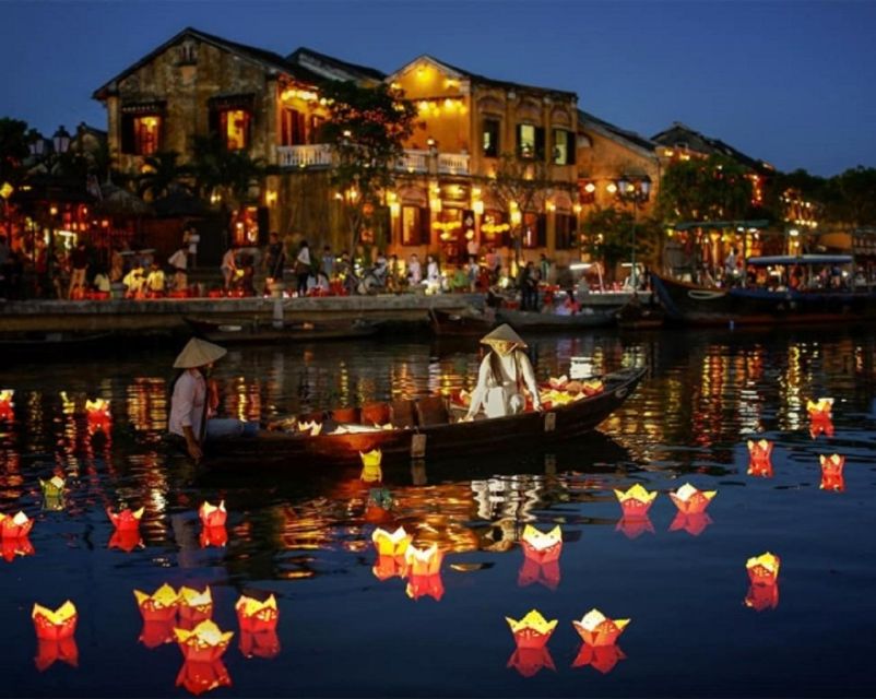 Hoi An : Hoai River Boat Trip by Night and Floating Lantern - Is $8 good value?