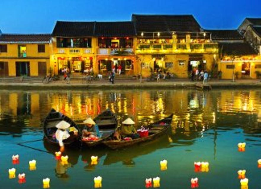 Hoi An: Hoai River Night Boat Trip and Floating Lantern - Timing Your Visit Around the Evening Crowd