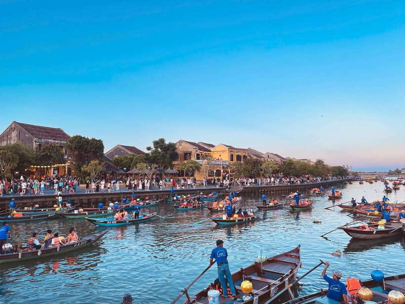 Hoi An: Lantern Boat Ride on the Hoai River - How to fit it into your Hoi An night