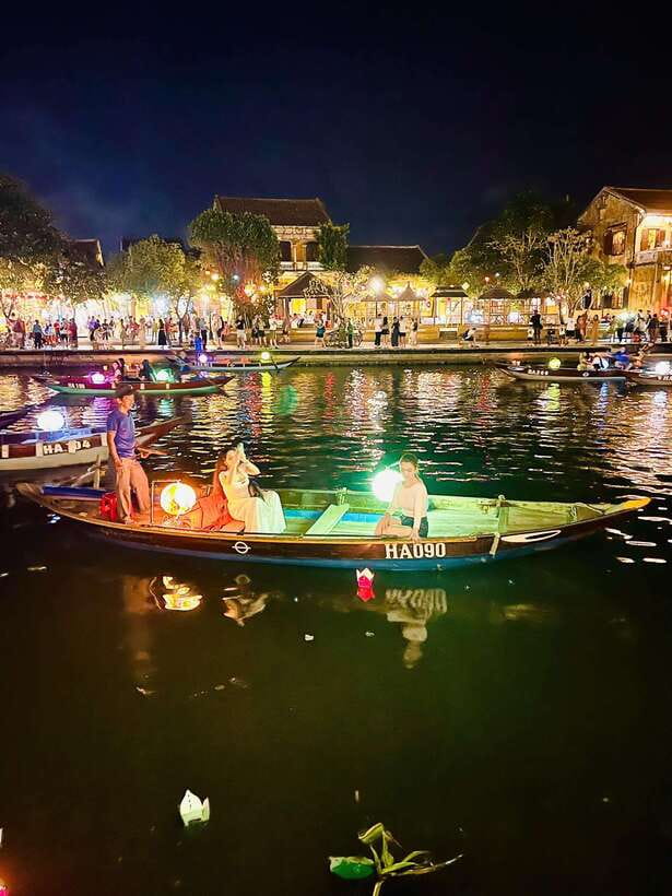 Hoi An: Lantern Boat Ride on the Hoai River - Meeting at Kazimierz Kwiatkowsky Square