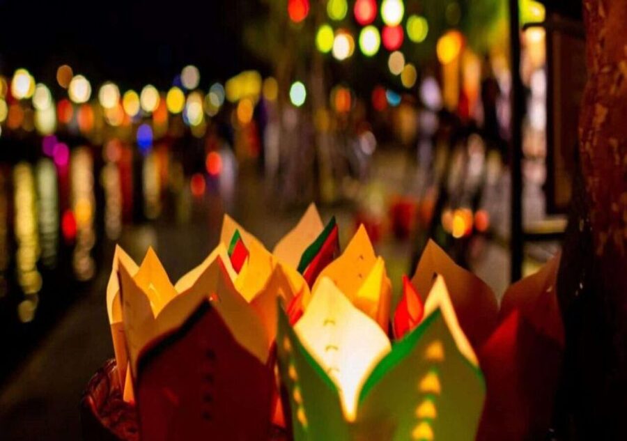 Hoi An: Night Boat Trip and Release Lantern at Hoai River - Meeting at 140 Tran Phu Street