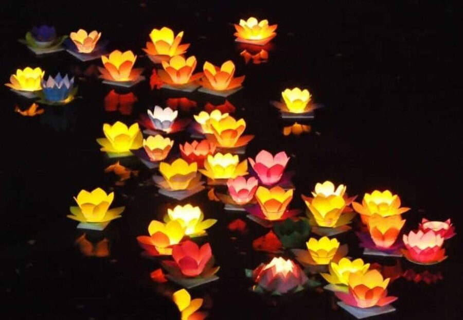 Hoi An: Night Boat Trip and Release Lantern at Hoai River - The 15 to 20 minute river route