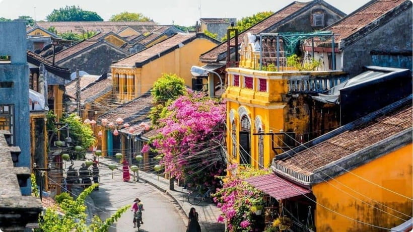 Hoi An: River Lantern Boat Experience with Free 5G eSIM - What the $8 price really buys you