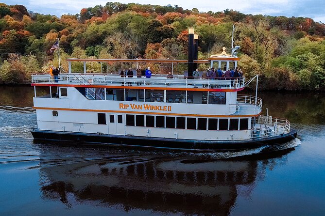 Hudson River Sightseeing Cruise from Kingston - Kingston is the right starting point for a river view