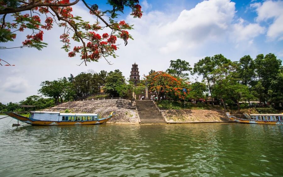 Hue: Dragon Boat, Perfume River, Pagoda & Royal Tomb Tour - Thuy Xuan Incense Village and a hands-on finish