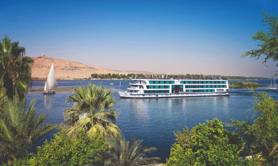 Hurghada: 5 Days Nile Cruise with Guided Tours & Abu Simbel - Day 2: The Valley of the Kings and the West Bank