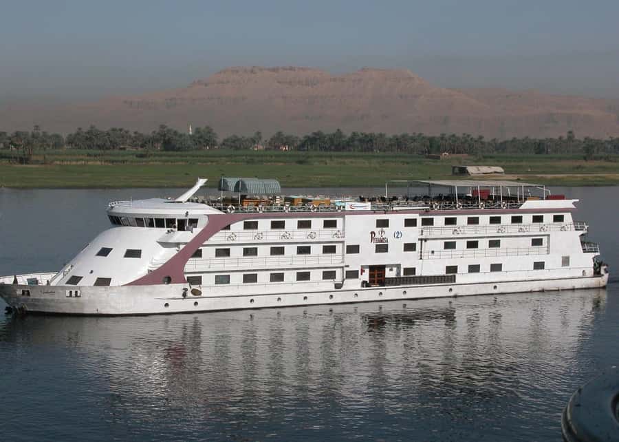 Hurghada: 5 Days Nile Cruise with Guided Tours & Abu Simbel - Day 1: Karnak, Luxor Temple, and your first night afloat