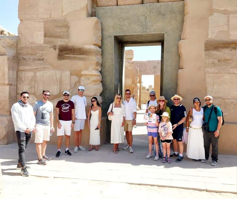 Hurghada: Small Group Day Tour to Luxor with Nile Boat - The long road from Hurghada to ancient Thebes