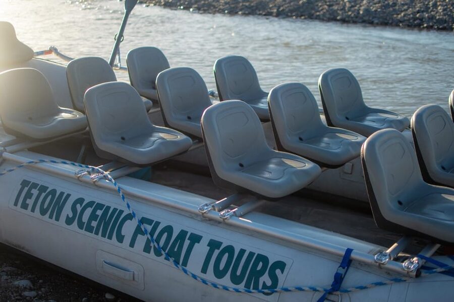 Jackson Hole: Snake River Scenic Float Tour with Chairs - Wildlife to watch for