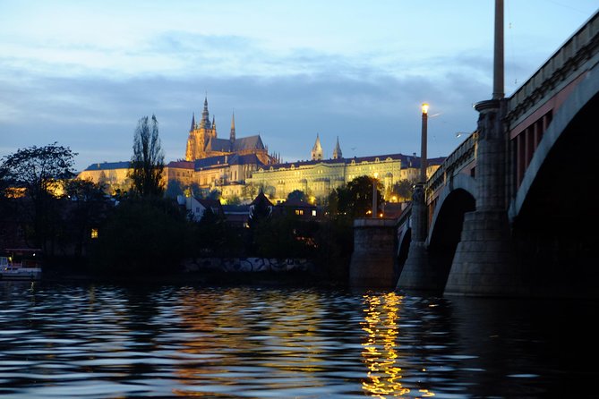 Jazz Boat: Popular LIVE JAZZ dinner cruise - Who Will Enjoy Jazzboat Most