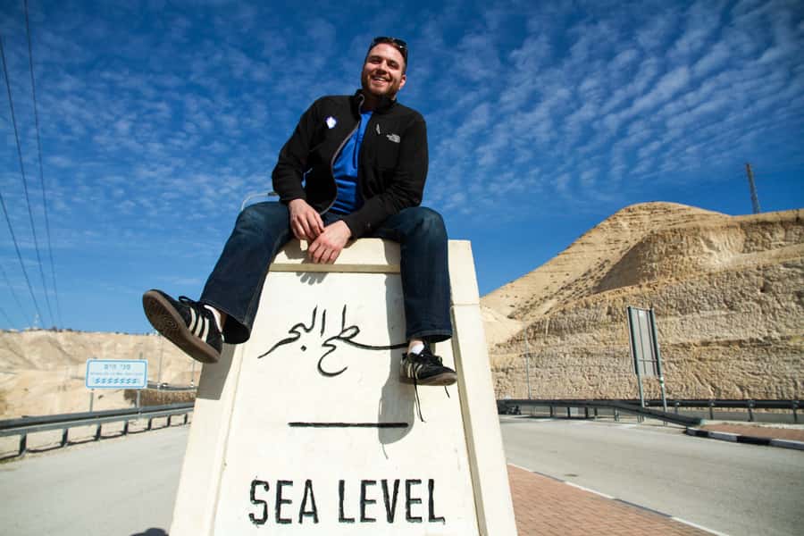 Jerusalem: Bethlehem, Jericho, and Jordan River Day Tour - The descent to Jericho and the Mount of Temptation