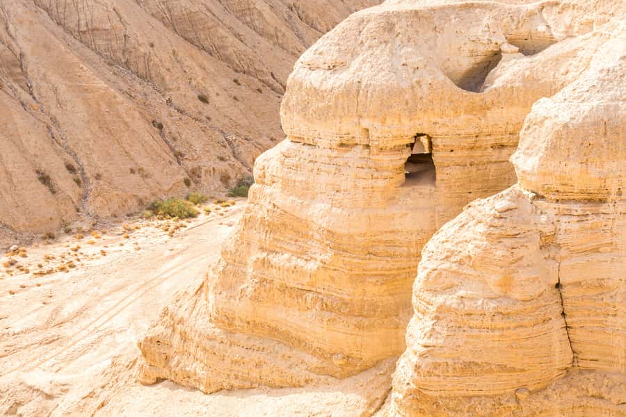 Jerusalem: Bethlehem, Jericho, and Jordan River Day Tour - Shopping stops and the real cost of the day