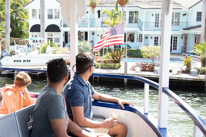 Jungle Queen Riverboat 90-Minute Narrated Sightseeing Cruise in Fort Lauderdale - Food and drinks onboard