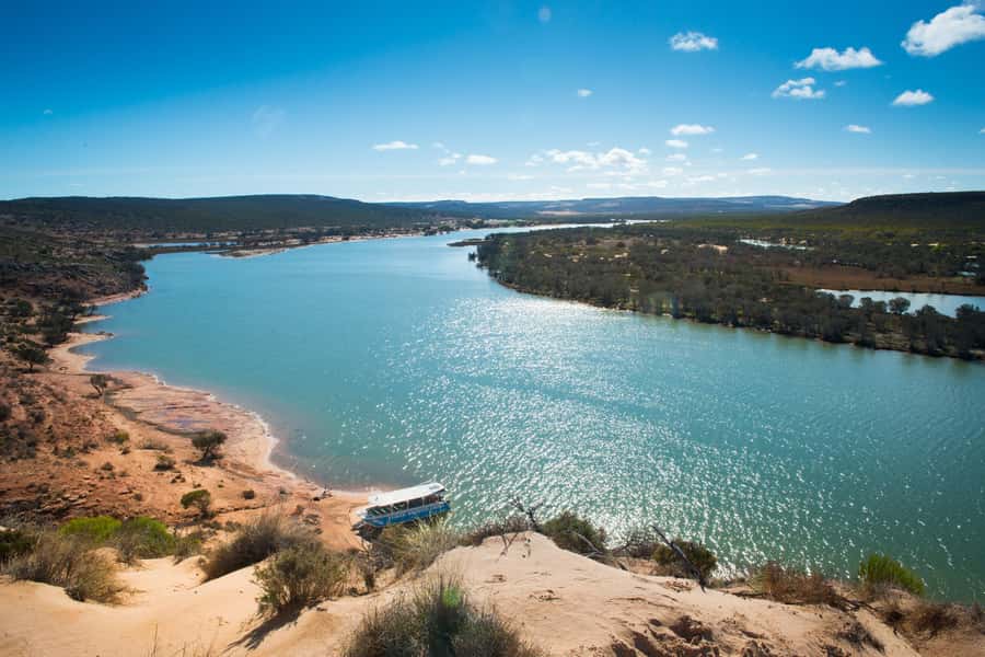 Kalbarri: Murchison River Wilderness Wildlife Cruise - The scenery: open, low-key and full of colour