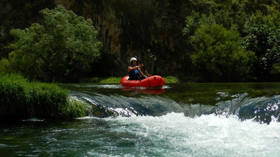 Kaštel Žegarski: Zrmanja River Packrafting - Getting ready at Kaštel Žegarski