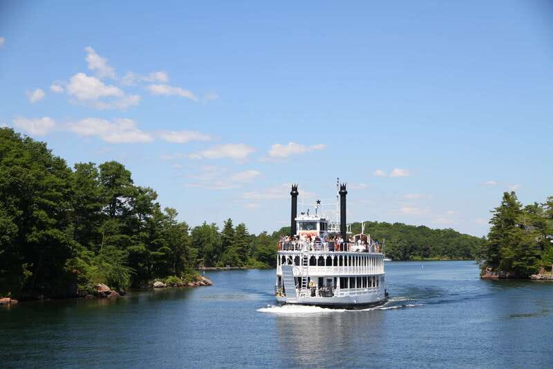 Kingston: Heart of the Thousand Islands Riverboat Cruise - A few smart ways to enjoy the ride