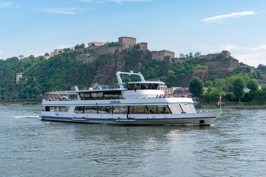 Koblenz: Old Town Sightseeing Cruise along the Rhine - Boarding at the Konrad-Adenauer-Ufer