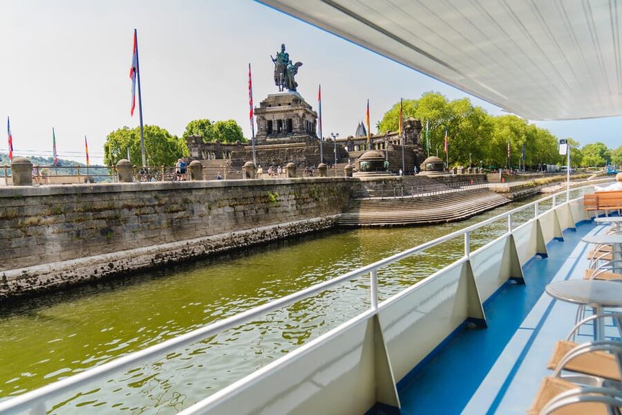 Koblenz: Panoramic Cruise on Moselle River to Winningen - Winningen and the Terraced Moselle