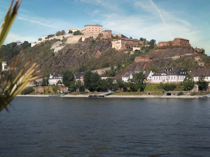 Koblenz:Rhine Valley boat tour along the castles and palaces - Food, drinks, and the pace of the afternoon