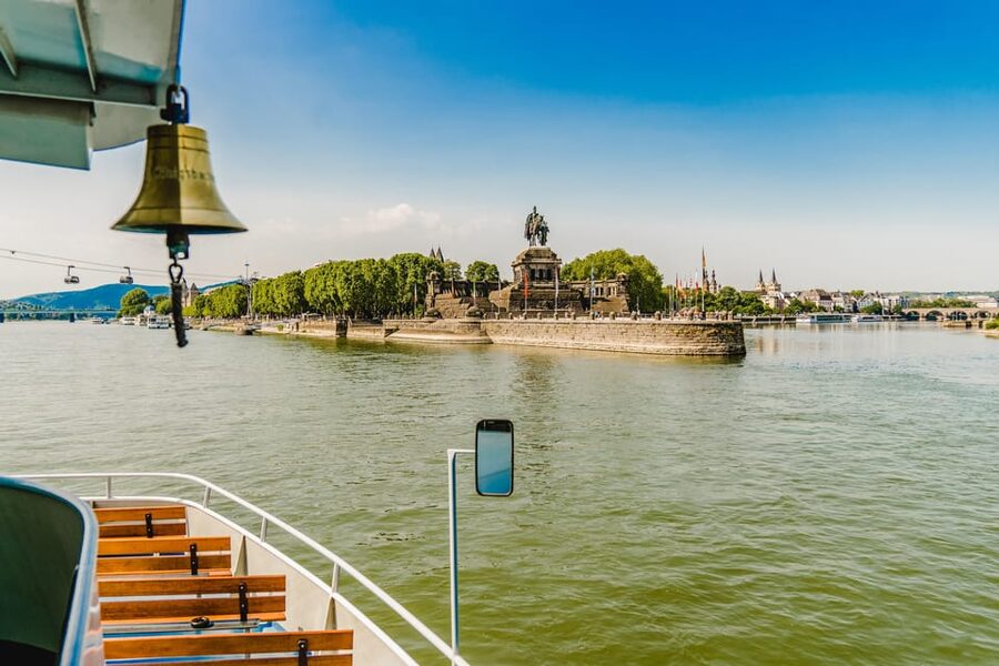 Koblenz: Rhine Valley Castles and Palaces Boat Tour - Commentary in German and English