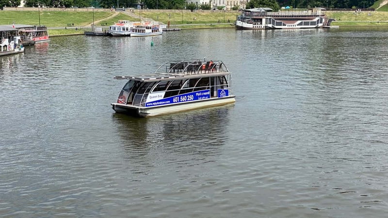 Krakow: Day or Night Vistula River Cruise with Audio Guide - Manggha Centre and the return ride